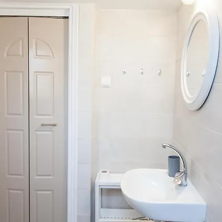 Brand New, Cheerful In Apartament