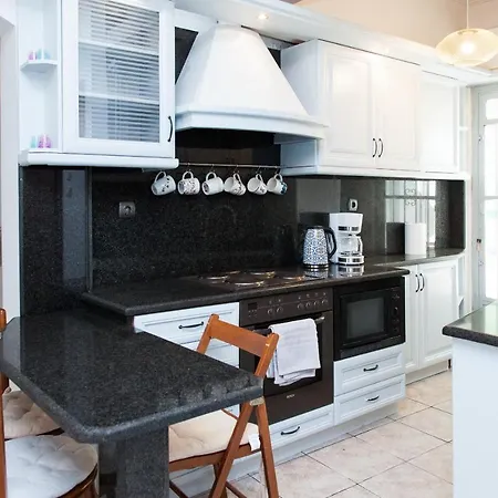 Brand New, Cheerful In * Ateny